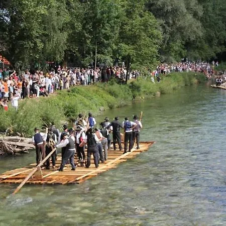 Albergue Pevc & Ob Savinji