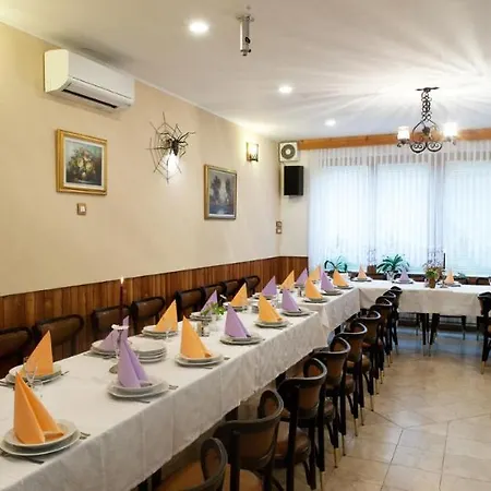 Pevc & Ob Savinji Albergue Ljubno