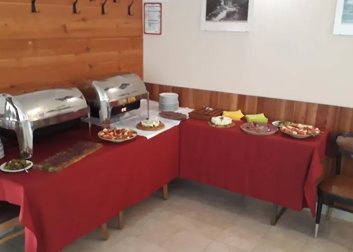 Pevc & Ob Savinji 호스텔