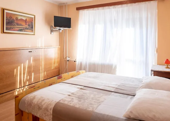 호스텔 Pevc & Ob Savinji