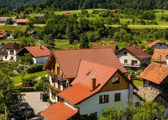 호스텔 Pevc & Ob Savinji Ljubno